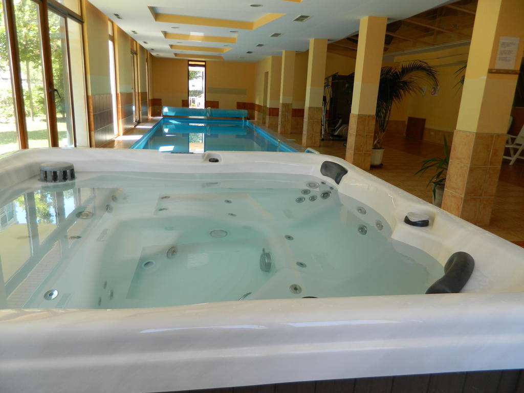 Mandarin Wellness Apartman Siófok Kamer foto