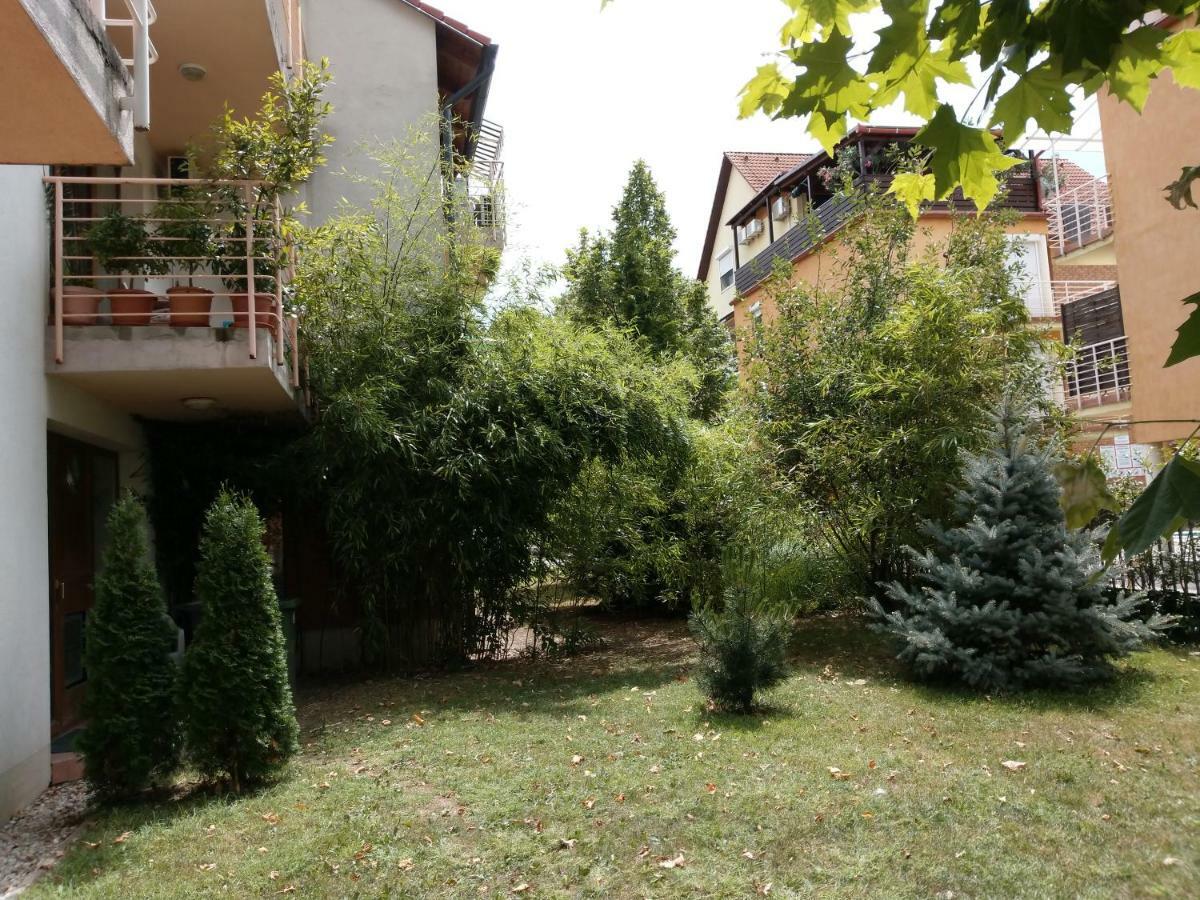 Mandarin Wellness Apartman Siófok Buitenkant foto